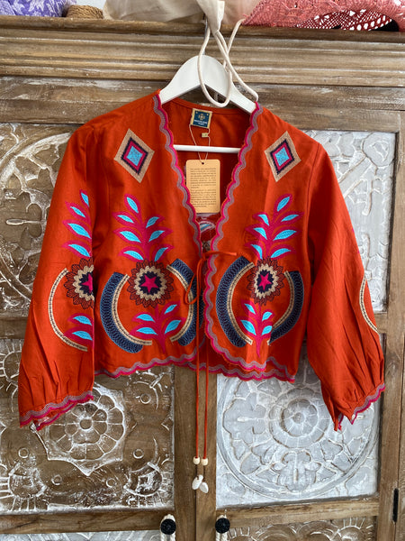 Chaquetilla bordada