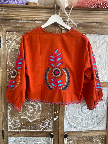 Chaquetilla bordada
