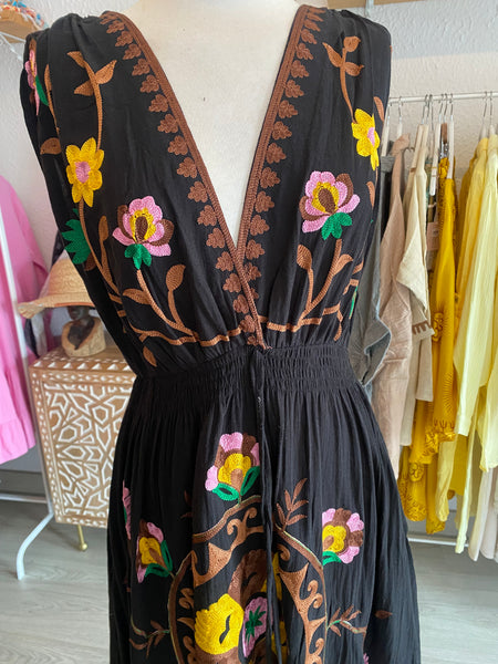 Vestido Negro Suzani
