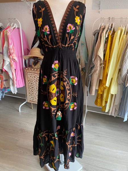 Vestido Negro Suzani